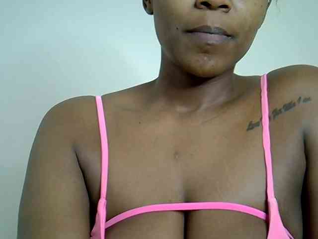 LAYLAAH webcam