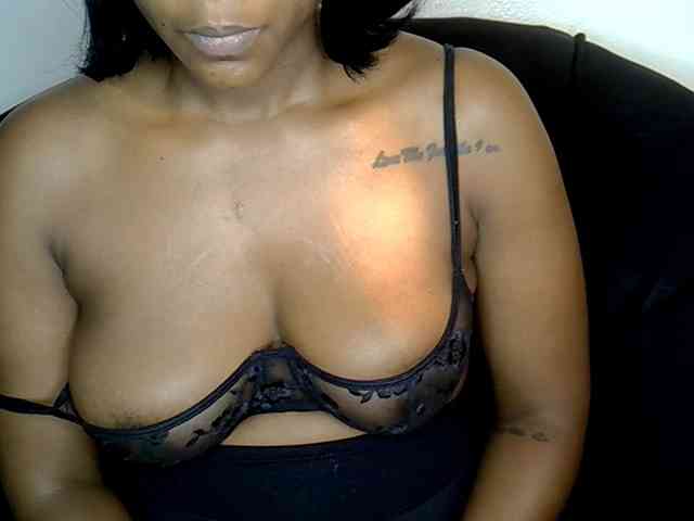 LAYLAAH webcam