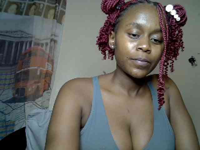 LAYLAAH webcam