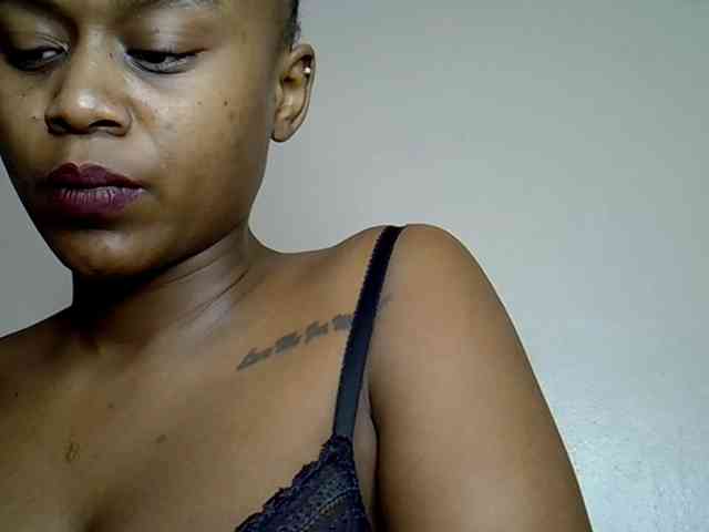 Model: SquirtLaylaah