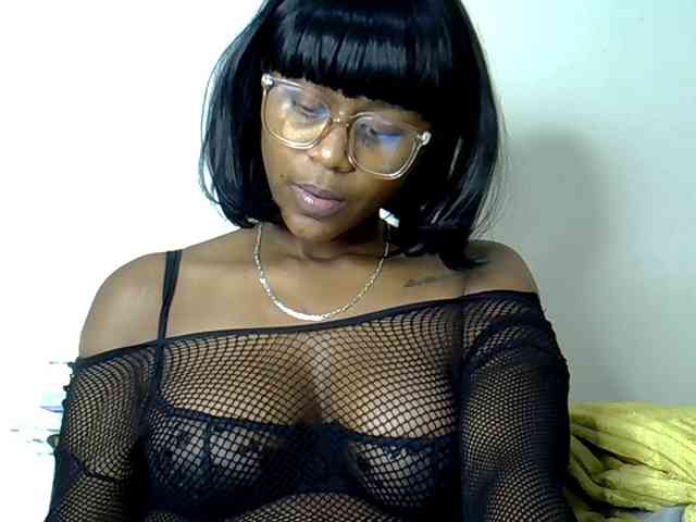 LAYLAAH webcam