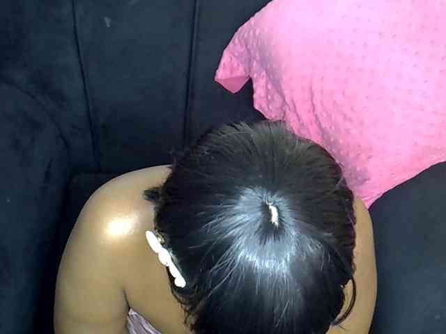 LAYLAAH webcam
