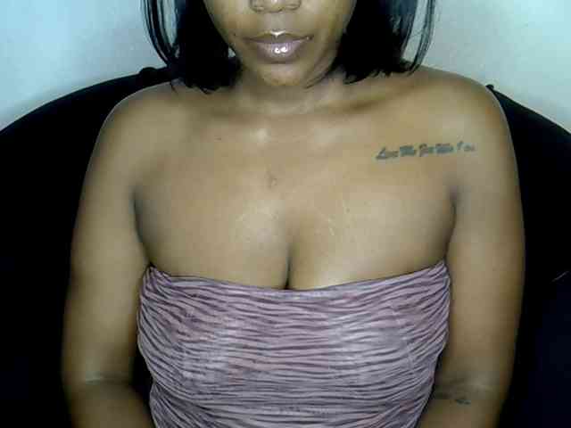 LAYLAAH webcam