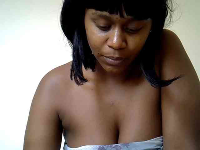 LAYLAAH webcam
