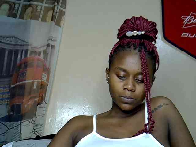 LAYLAAH webcam