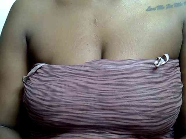 LAYLAAH webcam
