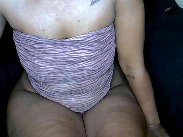 Model: SquirtLaylaah