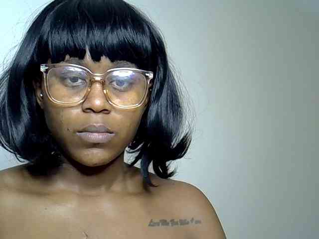 LAYLAAH webcam