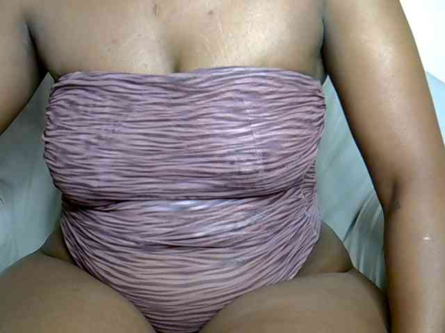 LAYLAAH webcam