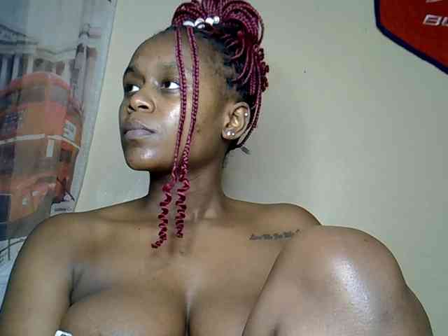 LAYLAAH webcam