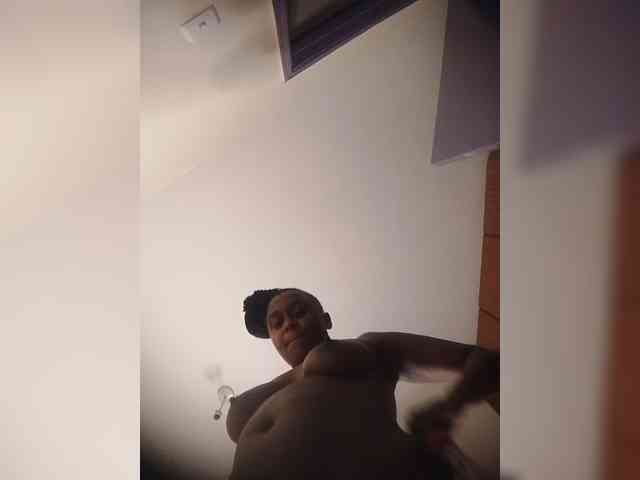 Model: SquirtLaylaah