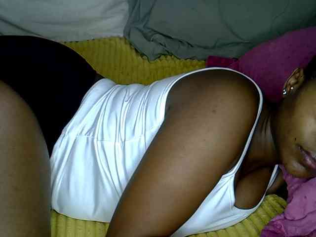 LAYLAAH webcam