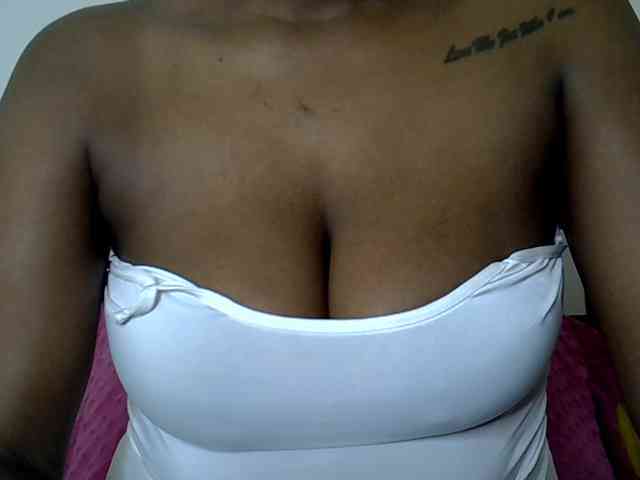 Modella: LAYLAAH