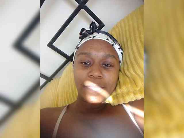 Model: LAYLAAH
