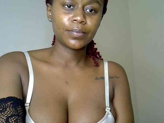 LAYLAAH webcam