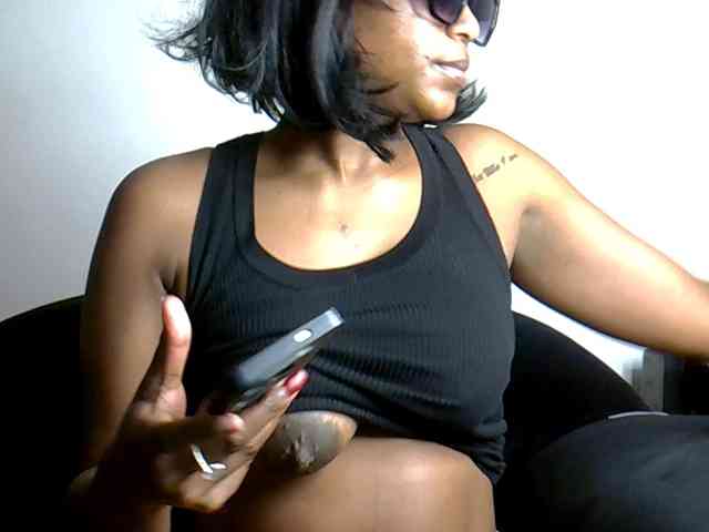 LAYLAAH webcam