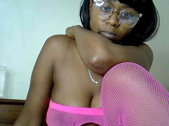 LAYLAAH webcam