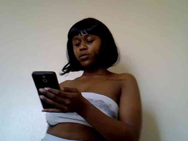 LAYLAAH webcam