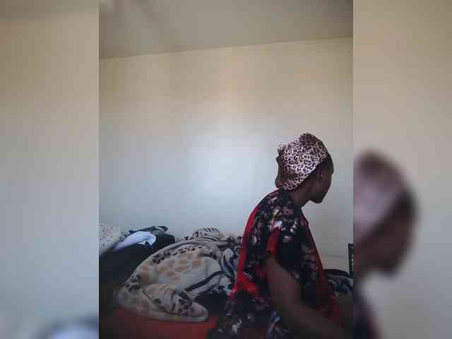 LAYLAAH webcam
