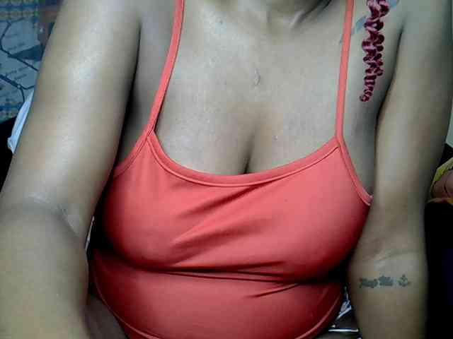LAYLAAH webcam