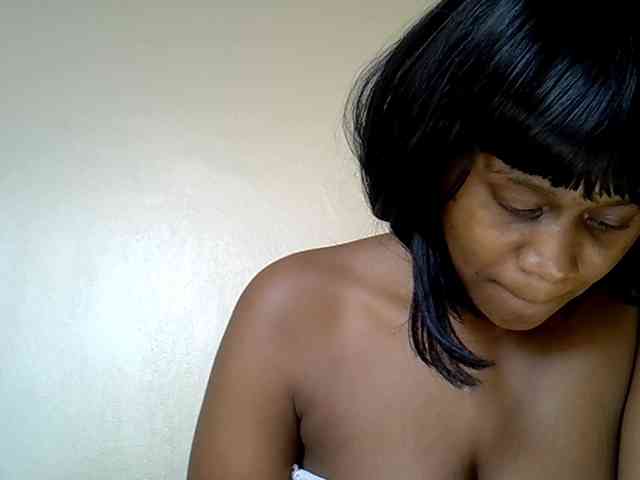 LAYLAAH webcam