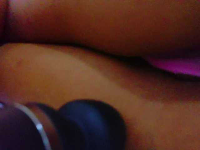 tiny-sarah1's BongaCams show and profile