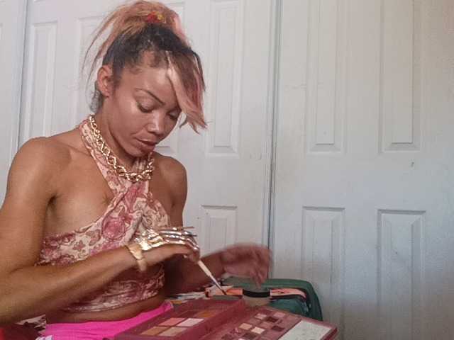 Dollyrose live cam on BongaCams