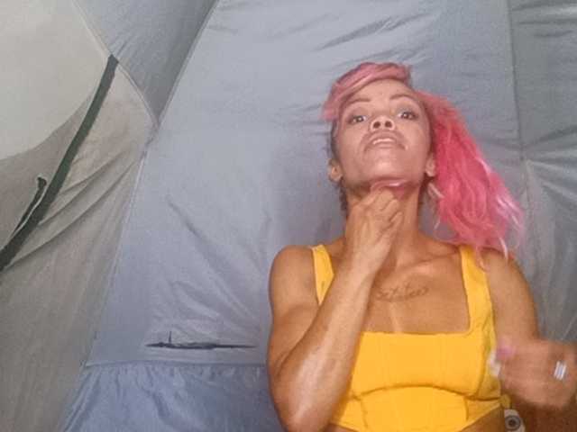 Dollyrose live cam on BongaCams