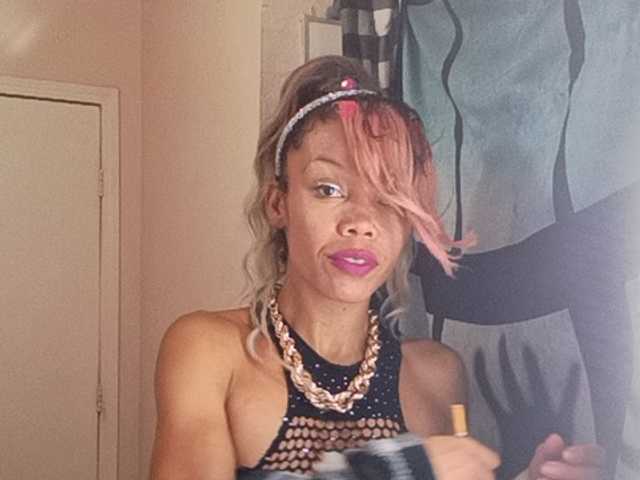 Dollyrose live cam