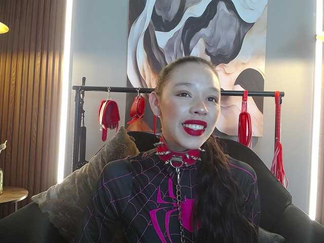 Rose-sexandfun's BongaCams show and profile