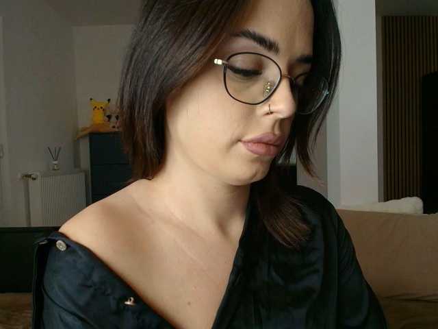 perfect-moans, live now on BongaCams