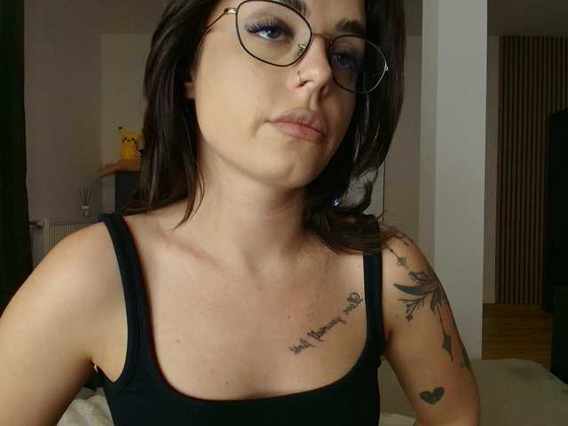 perfect-moans live cam preview