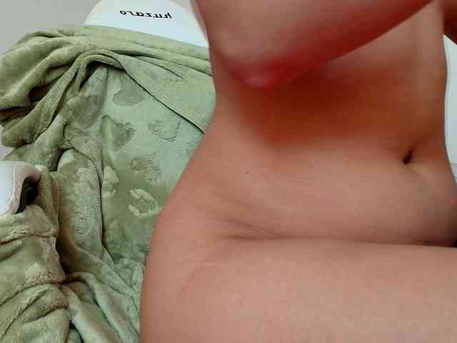 Modella: perfect-moans