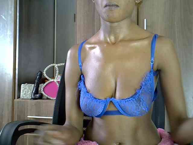 hornyebony webcam