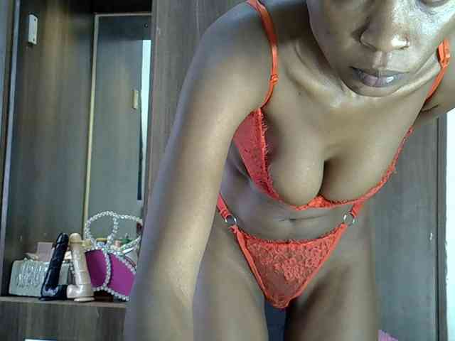 hornyebony