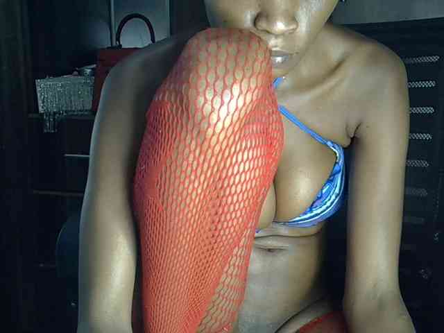 hornyebony