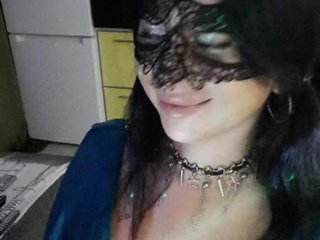 Nikoletta25