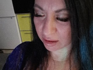 Nikoletta25