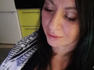 Nikoletta25