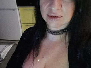 Nikoletta25