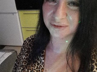 Nikoletta25