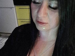 Nikoletta25