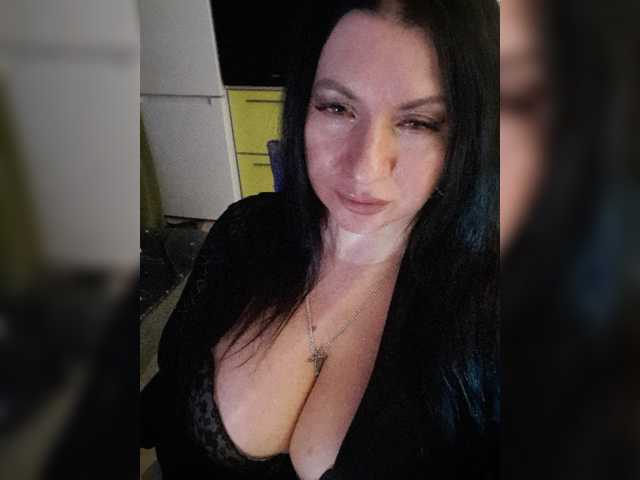 Nikoletta25