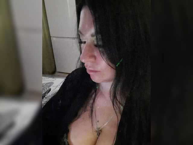 Nikoletta25 live cam on BongaCams