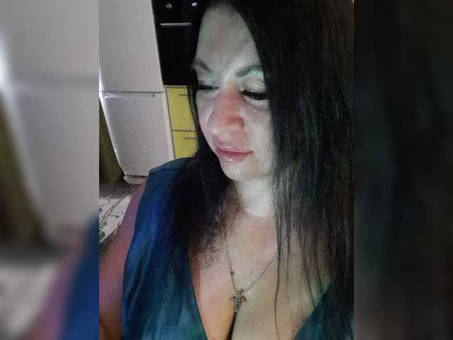 Nikoletta25