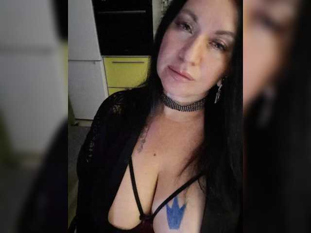 Nikoletta25