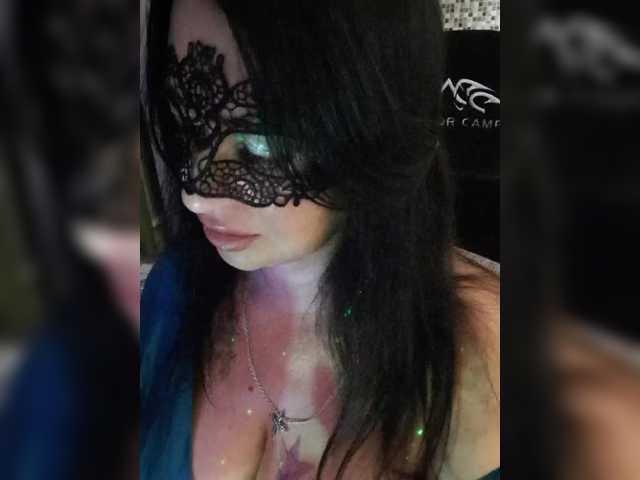 Nikoletta25 live cam on BongaCams