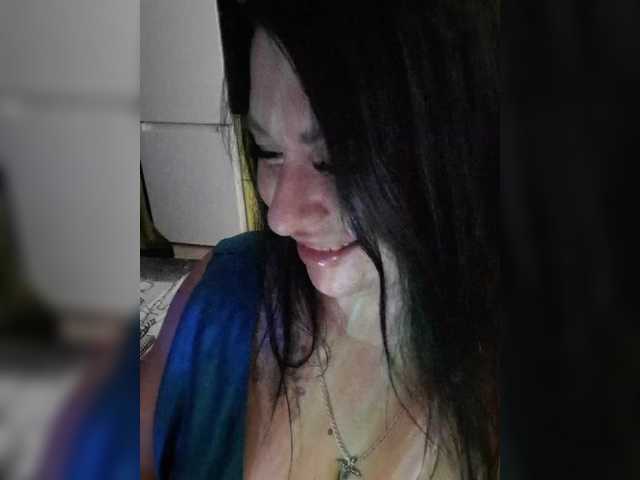 Nikoletta25 live cam on BongaCams