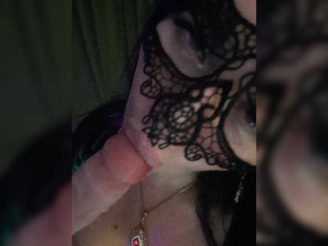 Nikoletta25 live cam on BongaCams