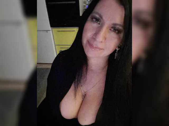 Nikoletta25